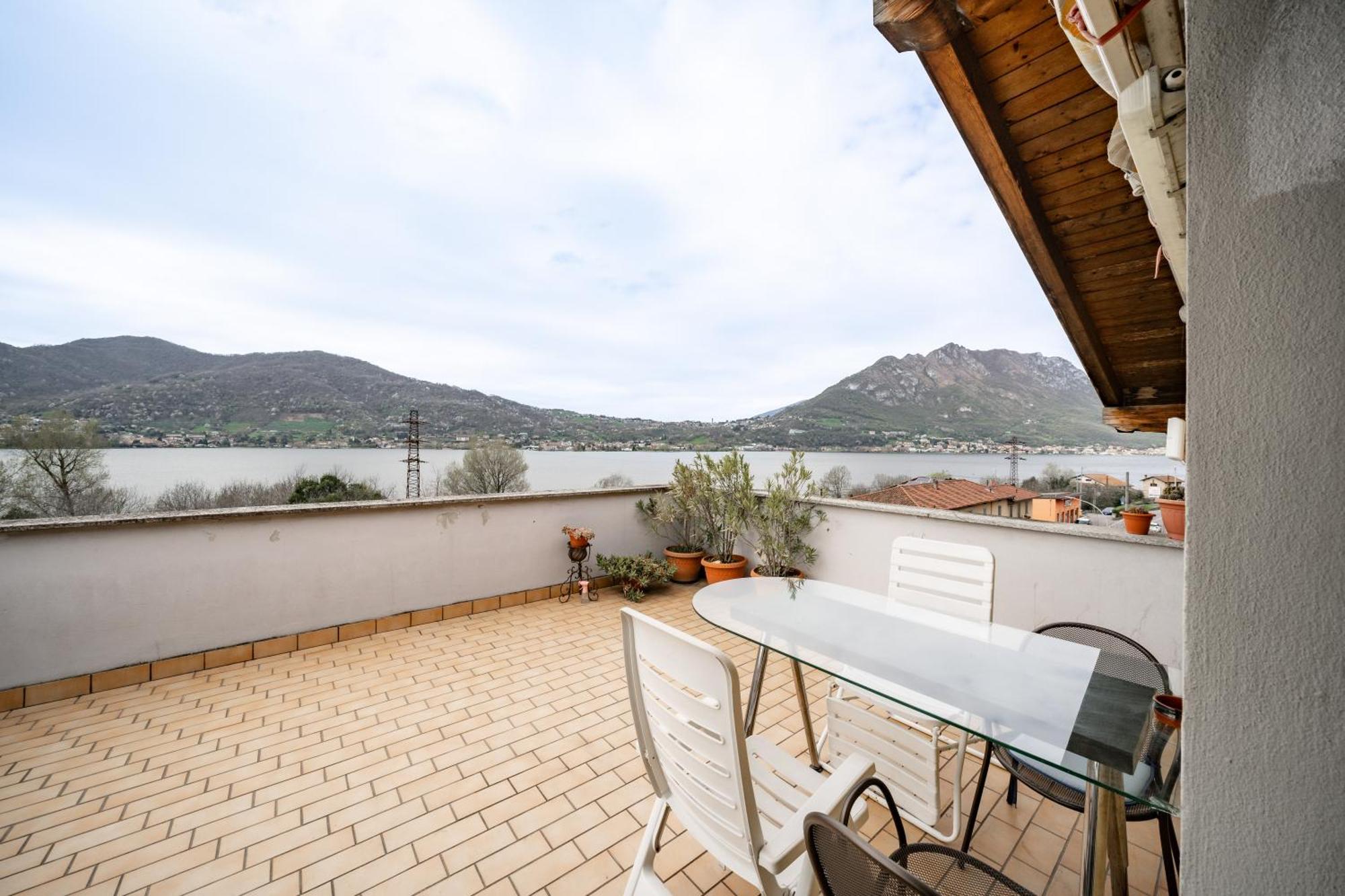 Terrazzo Sul Lago ليكو المظهر الخارجي الصورة